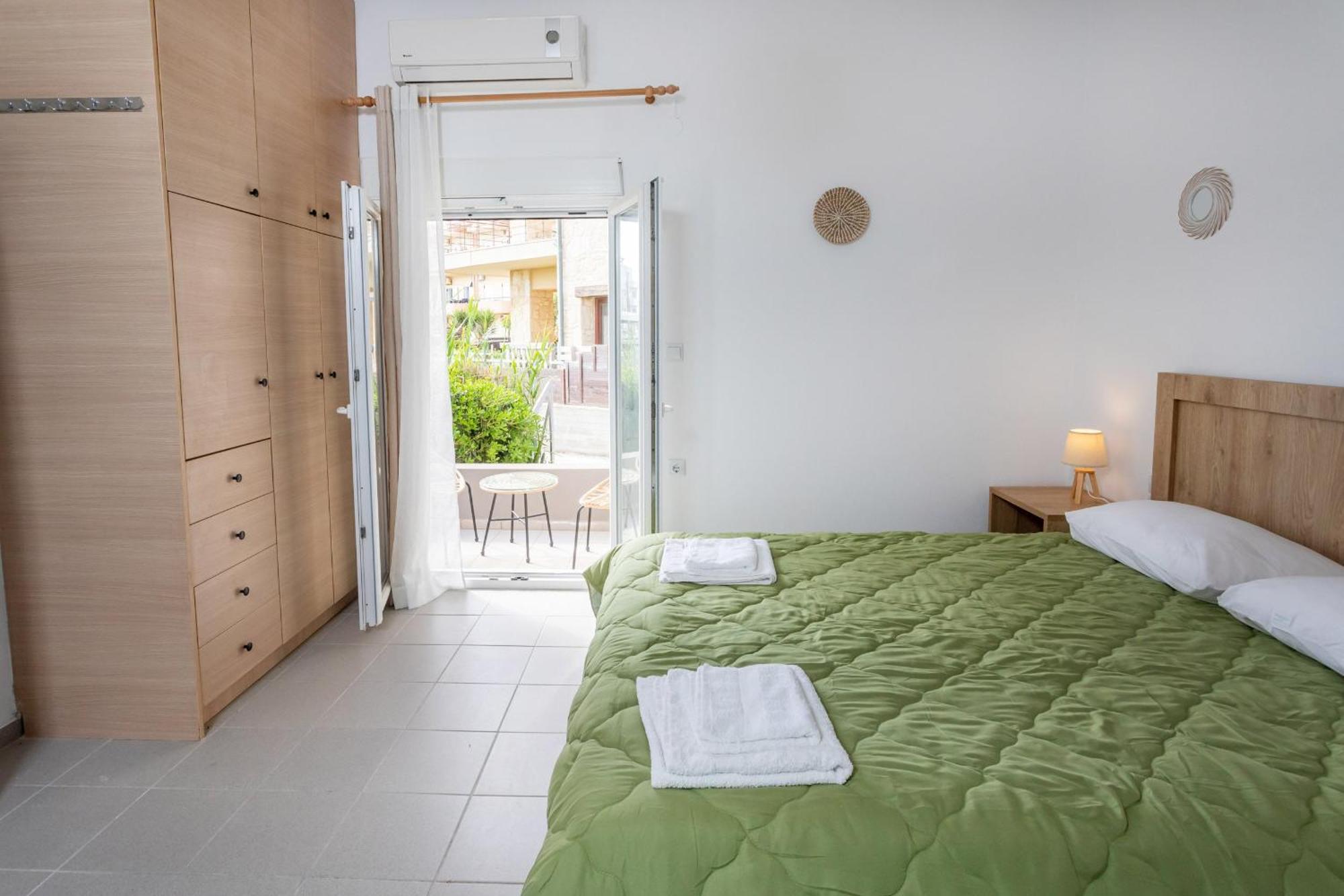 Dionysiasea 1 - Cozy Escape Steps From The Beach! Gazi Exterior foto