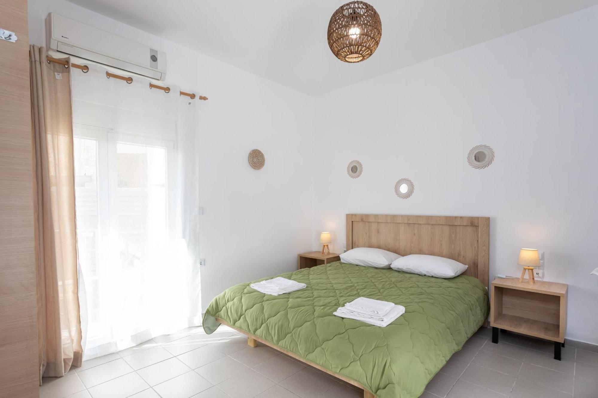Dionysiasea 1 - Cozy Escape Steps From The Beach! Gazi Exterior foto